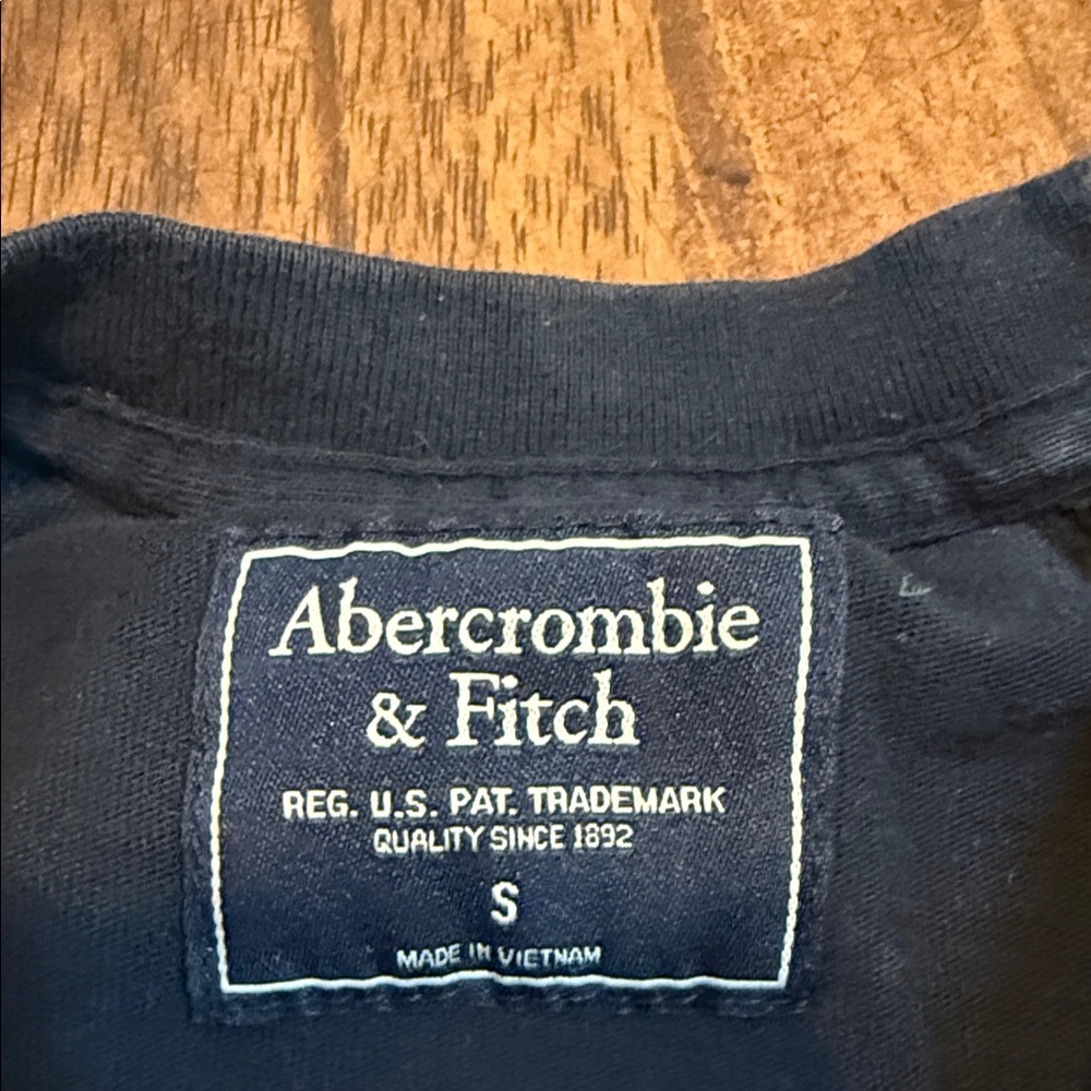 Abercrombie & Fitch Navy Shirt with Red and White Accents Size S - Picture 2 of 4